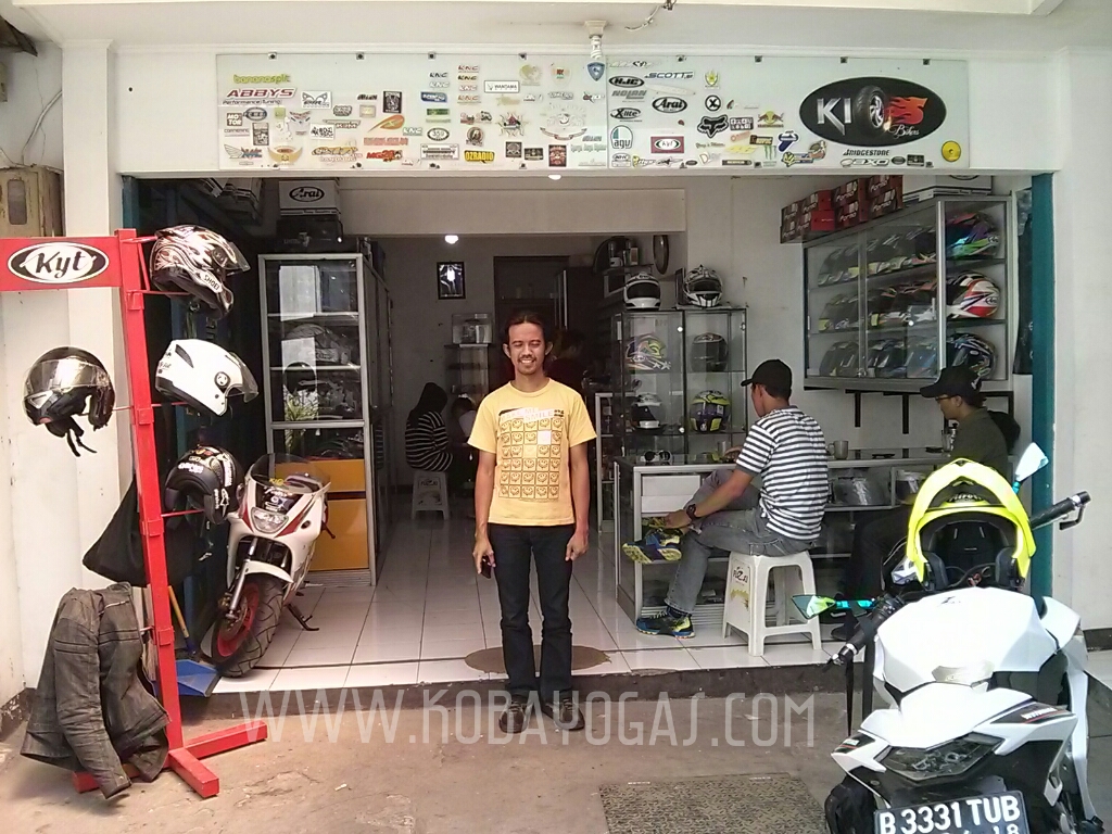 Kios Bikers Jalan Pungkur Bandung Bursa Branded Helmet