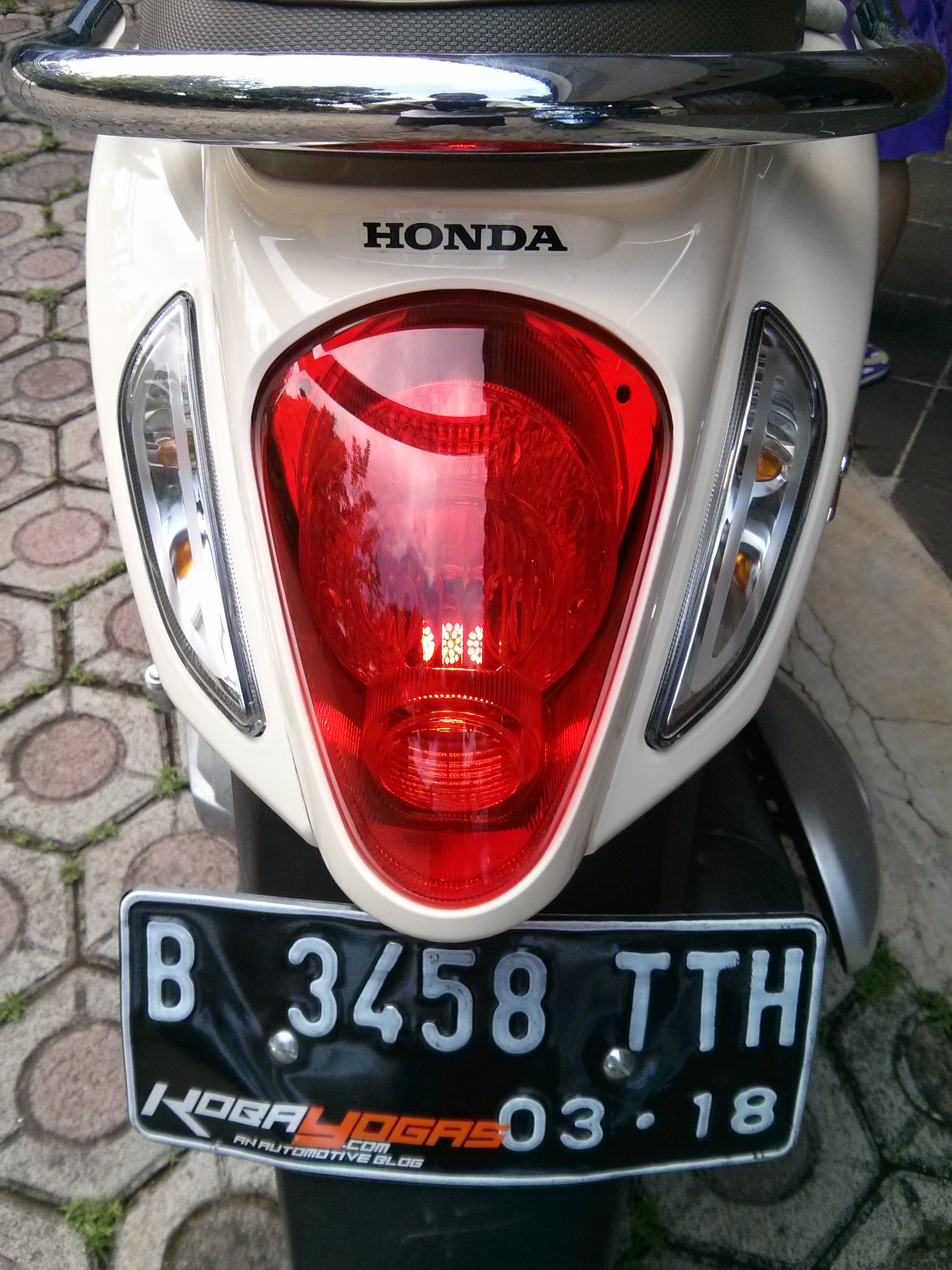 DIY Pasang Bohlam LED Pada Honda Scoopy FI KobaYogasCOM Your
