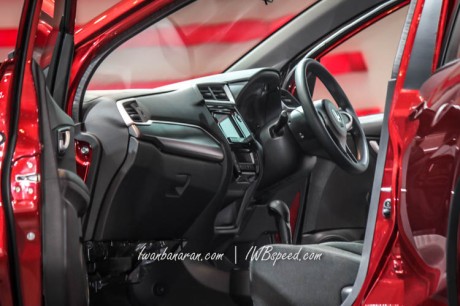   Finally, Foto-Foto Interior Honda BRV, Positif Menarik Ala Jazz
dan 