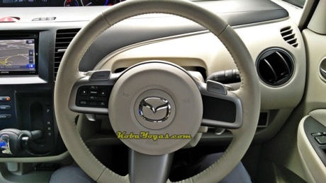 Mazda Biante Putih 2015 setir
